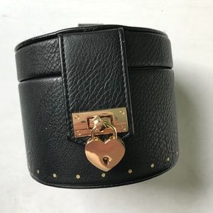 Pu Leather Jewelry Box (NWOT)